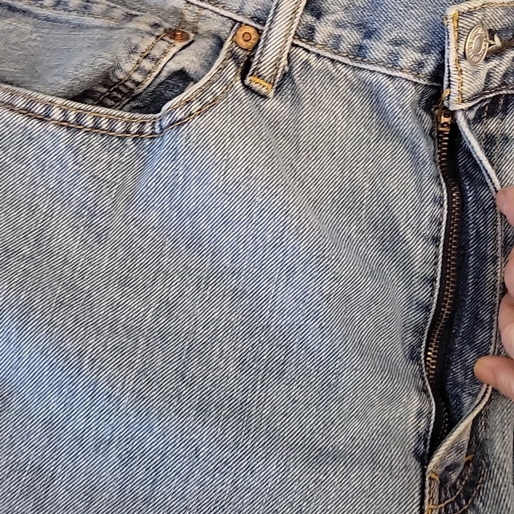 LEVI'S 505 Size 36 Faded Jeans